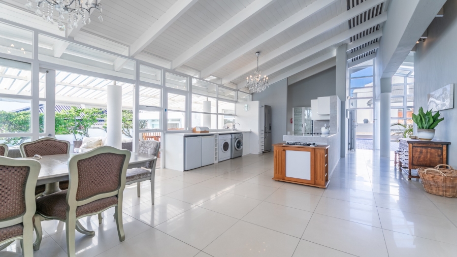 5 Bedroom Property for Sale in Bloubergstrand Western Cape